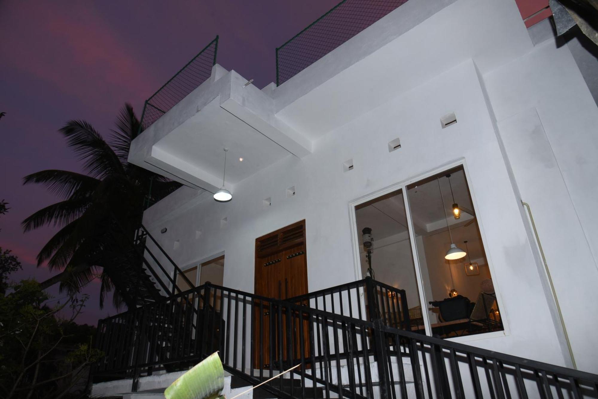 Everdew Kandy Exterior photo